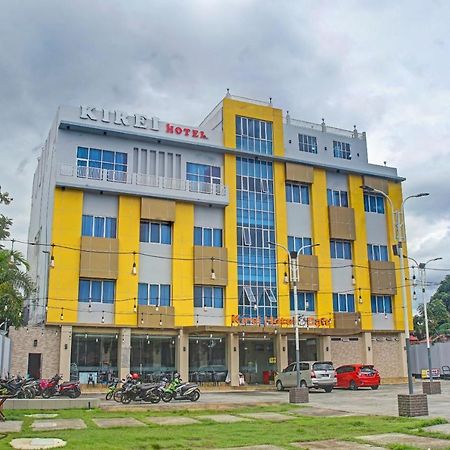 Kirei Hotel Bantaeng Ngoại thất bức ảnh