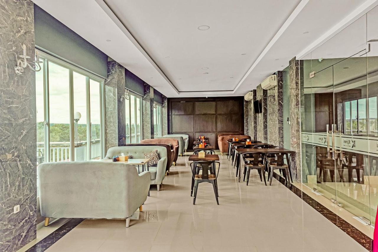 Kirei Hotel Bantaeng Ngoại thất bức ảnh
