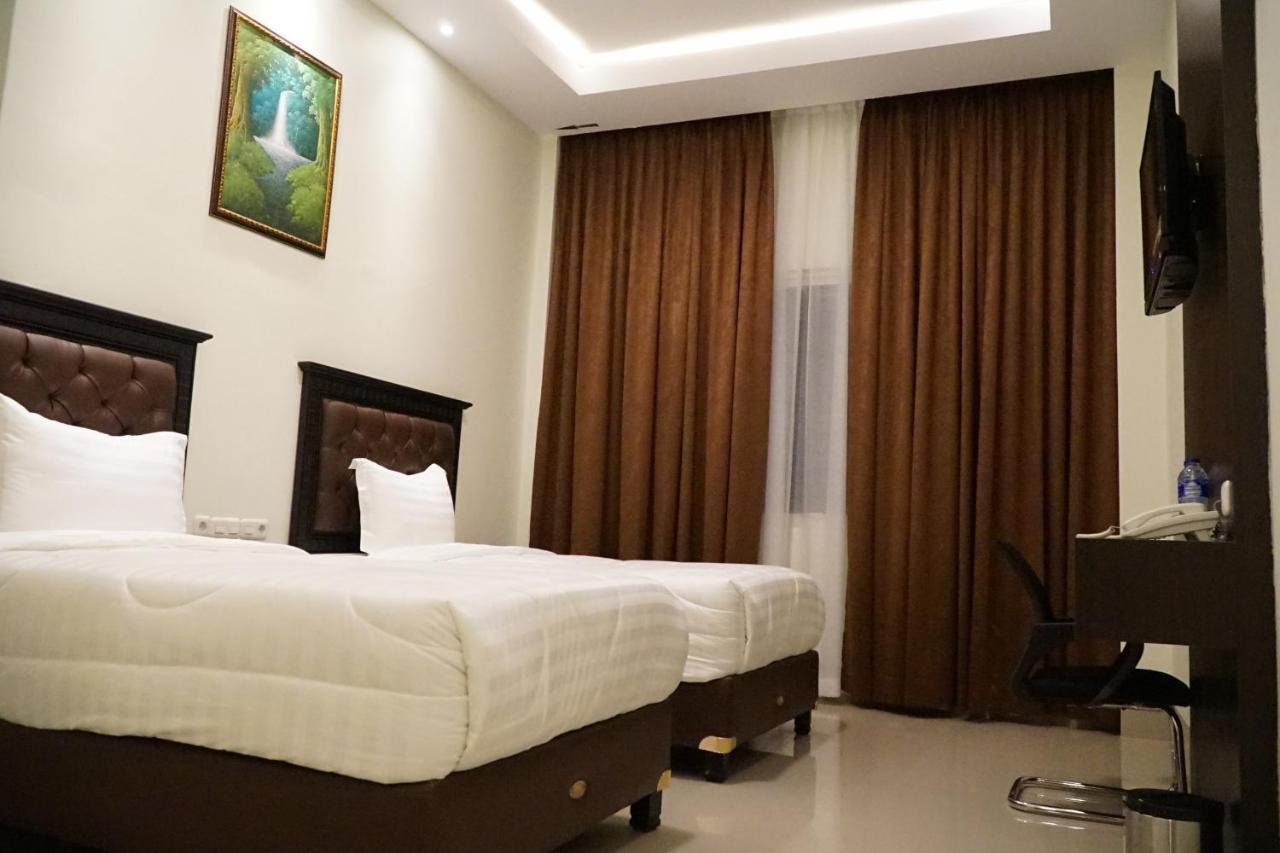 Kirei Hotel Bantaeng Ngoại thất bức ảnh