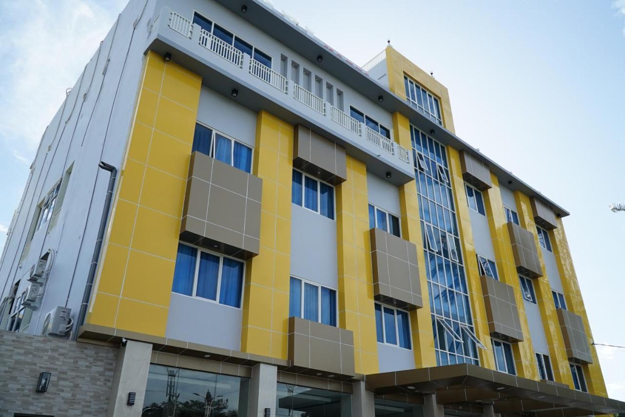 Kirei Hotel Bantaeng Ngoại thất bức ảnh