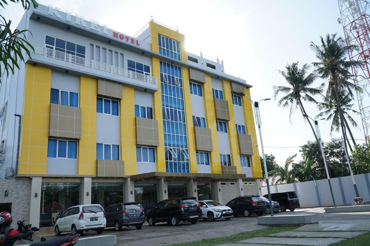 Kirei Hotel Bantaeng Ngoại thất bức ảnh