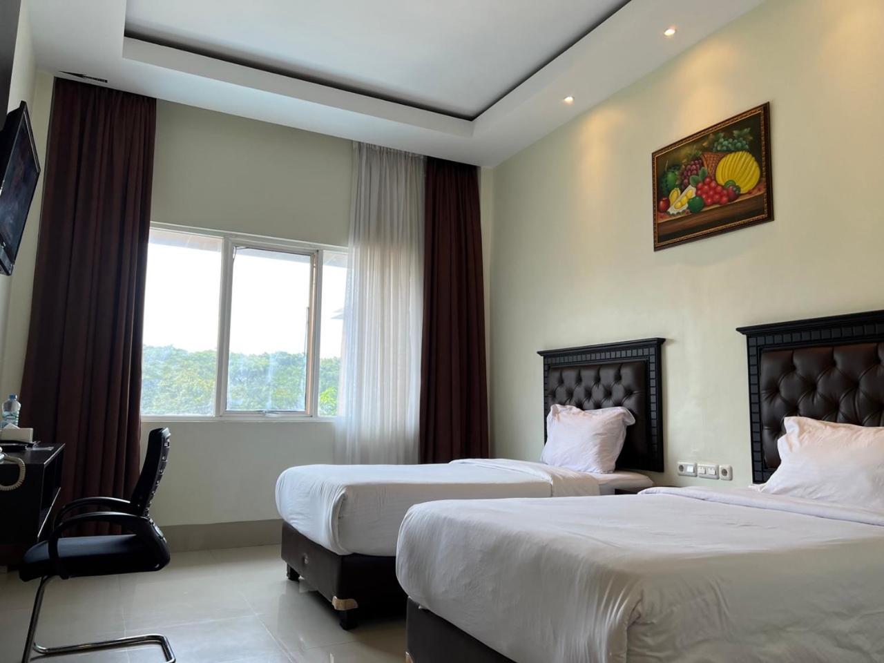 Kirei Hotel Bantaeng Ngoại thất bức ảnh