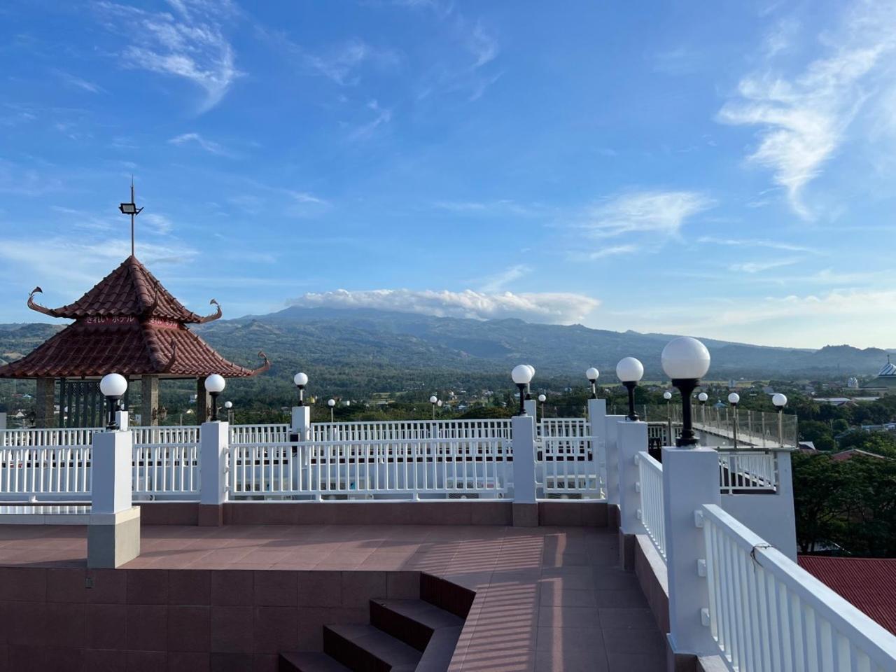 Kirei Hotel Bantaeng Ngoại thất bức ảnh