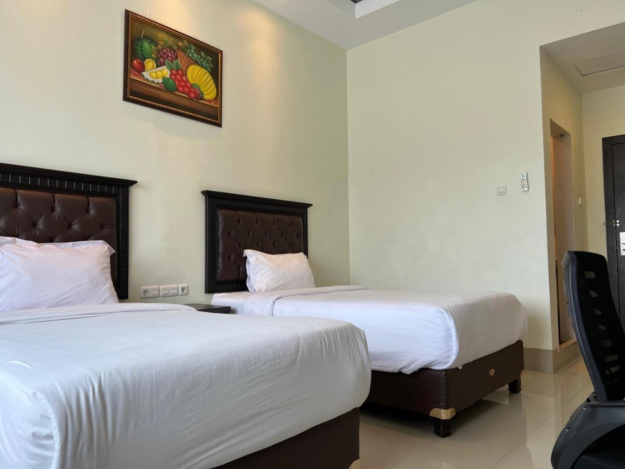 Kirei Hotel Bantaeng Ngoại thất bức ảnh