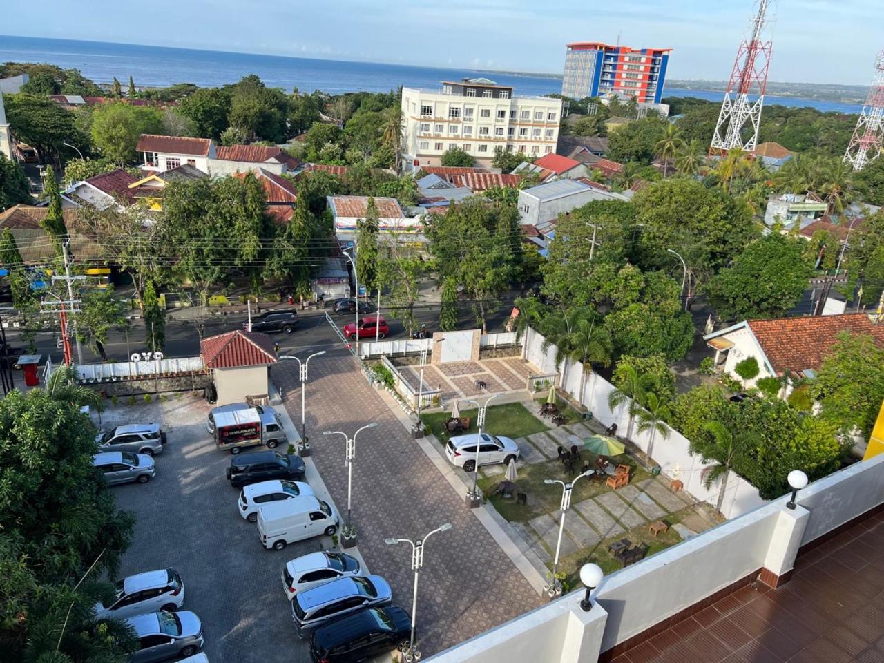 Kirei Hotel Bantaeng Ngoại thất bức ảnh